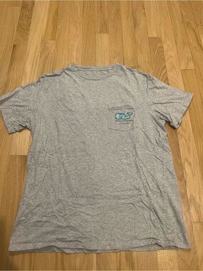 Vineyard Vines Women’s Heather Gray Pocket T-Shirt